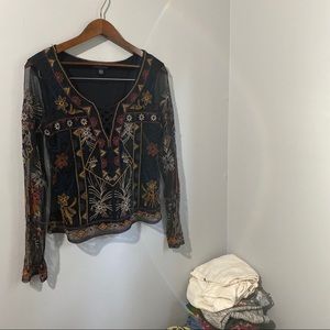 embroidered long sleeve💫